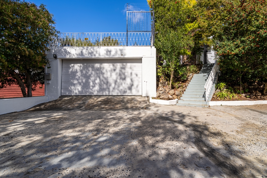 7 Bedroom Property for Sale in Rondebosch Western Cape